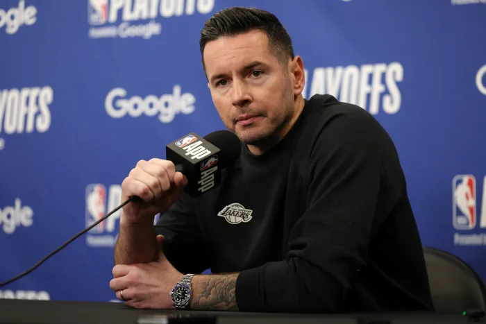 NBA直播雷迪克怒斥裁判漏判 湖人1-3落后陷絕境