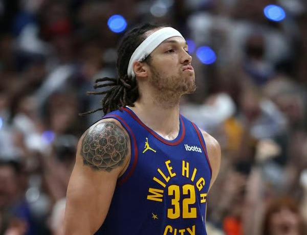 NBA官方宣布,雷霆球星亞歷山大榮獲本賽季MVP NBA官方宣布,雷霆球星亞歷山大榮獲本賽季MVP