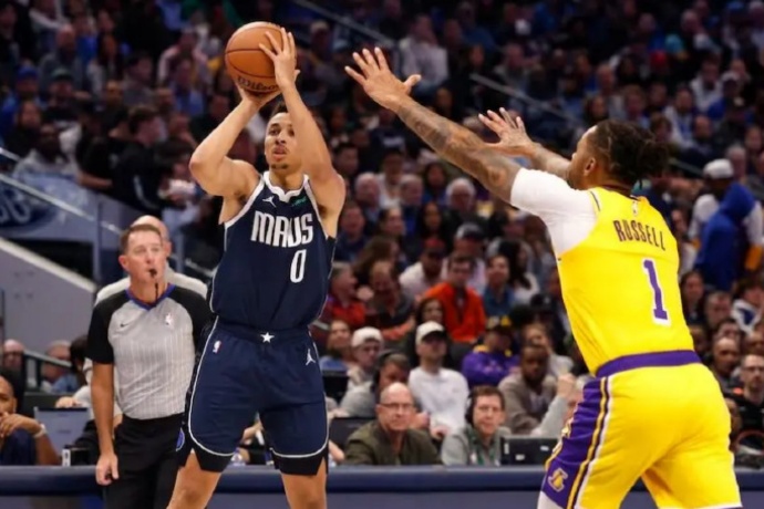 埃克薩姆續約獨行俠，攜手拉塞爾助力球隊新征程