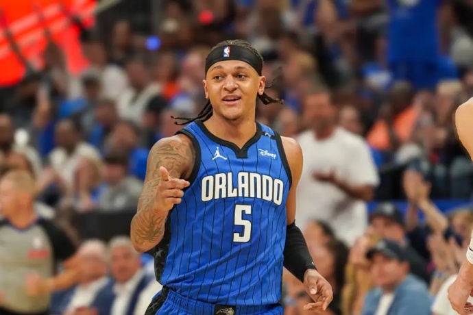 班切羅與魔術(shù)達(dá)成5年2.87億美元頂薪續(xù)約,開啟球隊(duì)全新篇章 班切羅與魔術(shù)達(dá)成5年2.87億美元頂薪續(xù)約,開啟球隊(duì)全新篇章