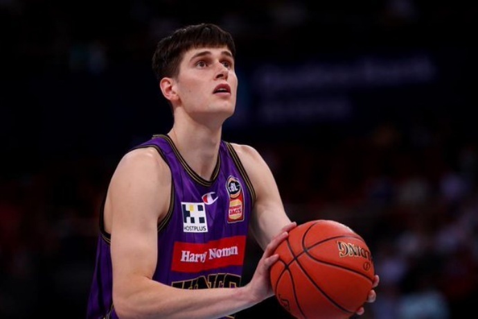 圖希夏聯首秀表現低迷,勇士慘敗熱火 圖希夏聯首秀表現低迷,勇士慘敗熱火