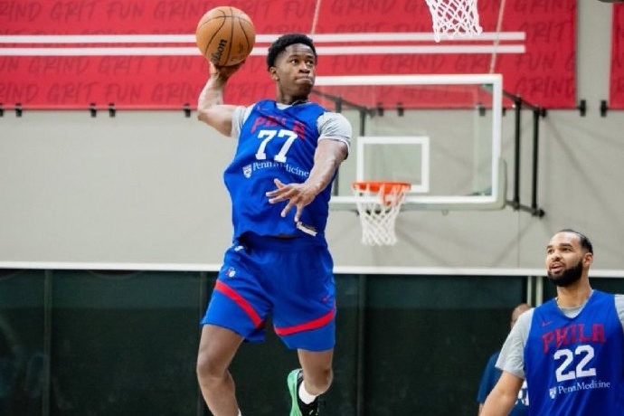 76 人官宣埃奇庫姆左手拇指扭傷,將缺席拉斯維加斯夏聯首戰 76 人官宣埃奇庫姆左手拇指扭傷,將缺席拉斯維加斯夏聯首戰