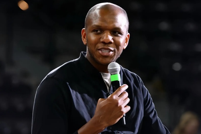 詹姆斯?瓊斯告別太陽,執掌 NBA 籃球運營大權 詹姆斯?瓊斯告別太陽,執掌 NBA 籃球運營大權