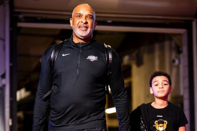 菲爾?漢迪加盟獨行俠教練組,攜手基德共塑球隊未來 菲爾?漢迪加盟獨行俠教練組,攜手基德共塑球隊未來