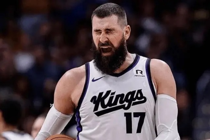 約基奇親自致電瓦蘭丘納斯，力勸其留隊(duì)征戰(zhàn) NBA