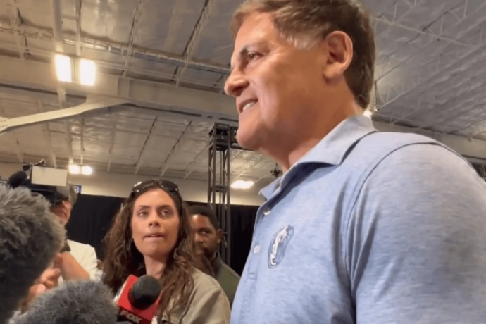 庫(kù)班力挺尼克?哈里森：決策之路，理解與爭(zhēng)議并存