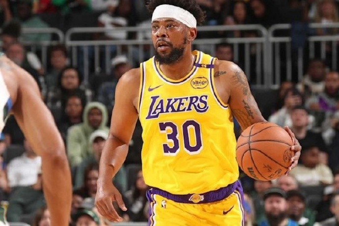 湖人官宣簽下斯瑪特，強化后場防守