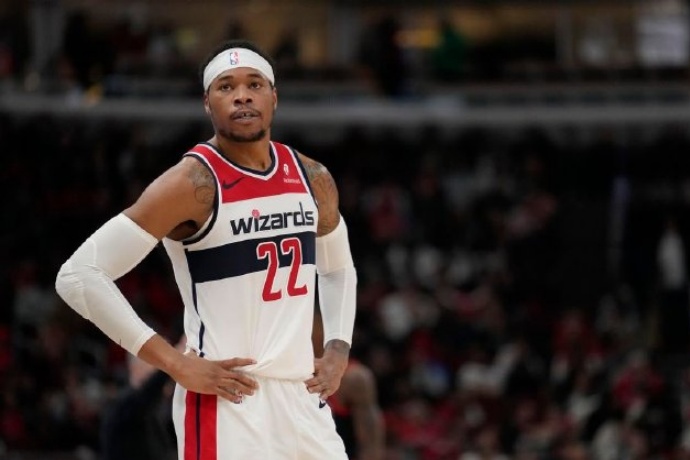 霍姆斯與費內巴切洽談,歐洲豪門為他開270萬年薪 霍姆斯與費內巴切洽談,歐洲豪門為他開270萬年薪