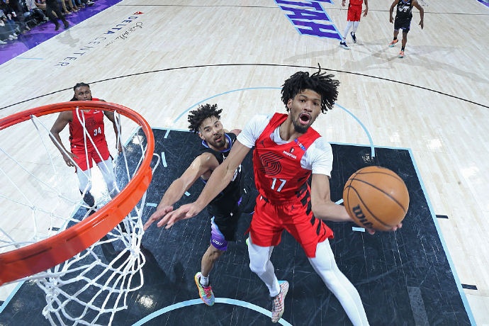 數據專家分析:開拓者續約夏普,年限與金額或有限制 數據專家分析:開拓者續約夏普,年限與金額或有限制