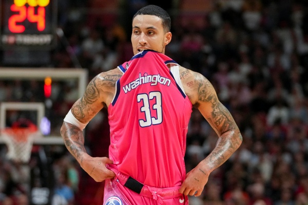 火箭、鵜鶘、奇才三方交易方案曝光:庫茲馬赴鵜鶘,墨菲轉投火箭 火箭、鵜鶘、奇才三方交易方案曝光:庫茲馬赴鵜鶘,墨菲轉投火箭