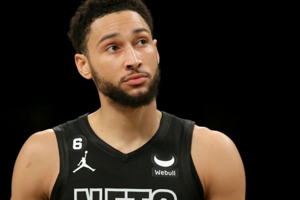 西蒙斯拒絕尼克斯底薪合同,籃球生涯再陷迷霧 西蒙斯拒絕尼克斯底薪合同,籃球生涯再陷迷霧